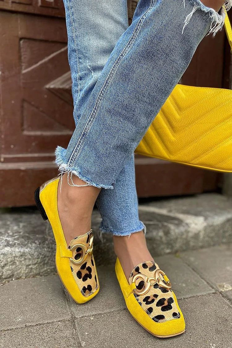 Mocassim Amarelo com Detalhe Animal Print