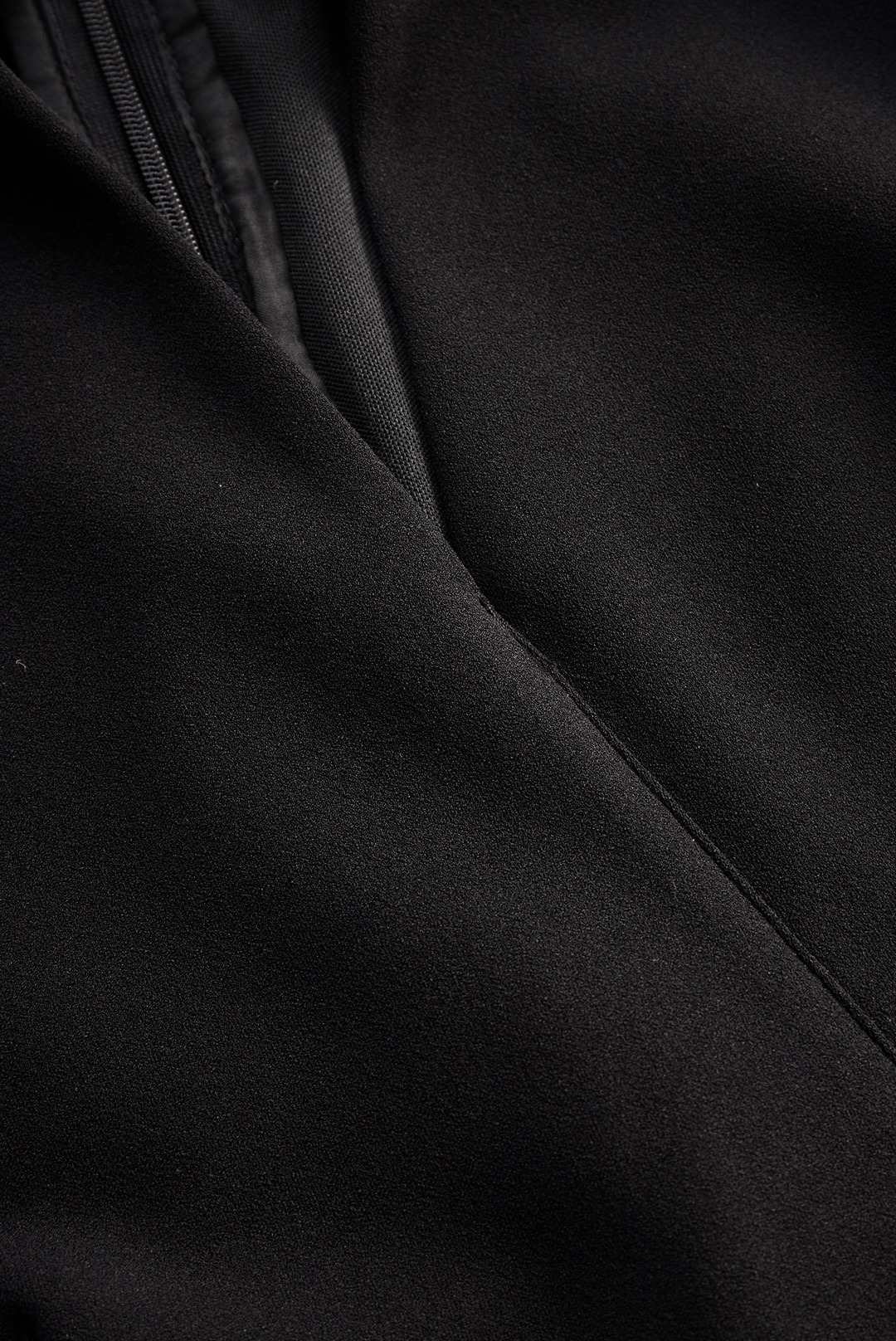 Claribel | Vestido Preto Refinado