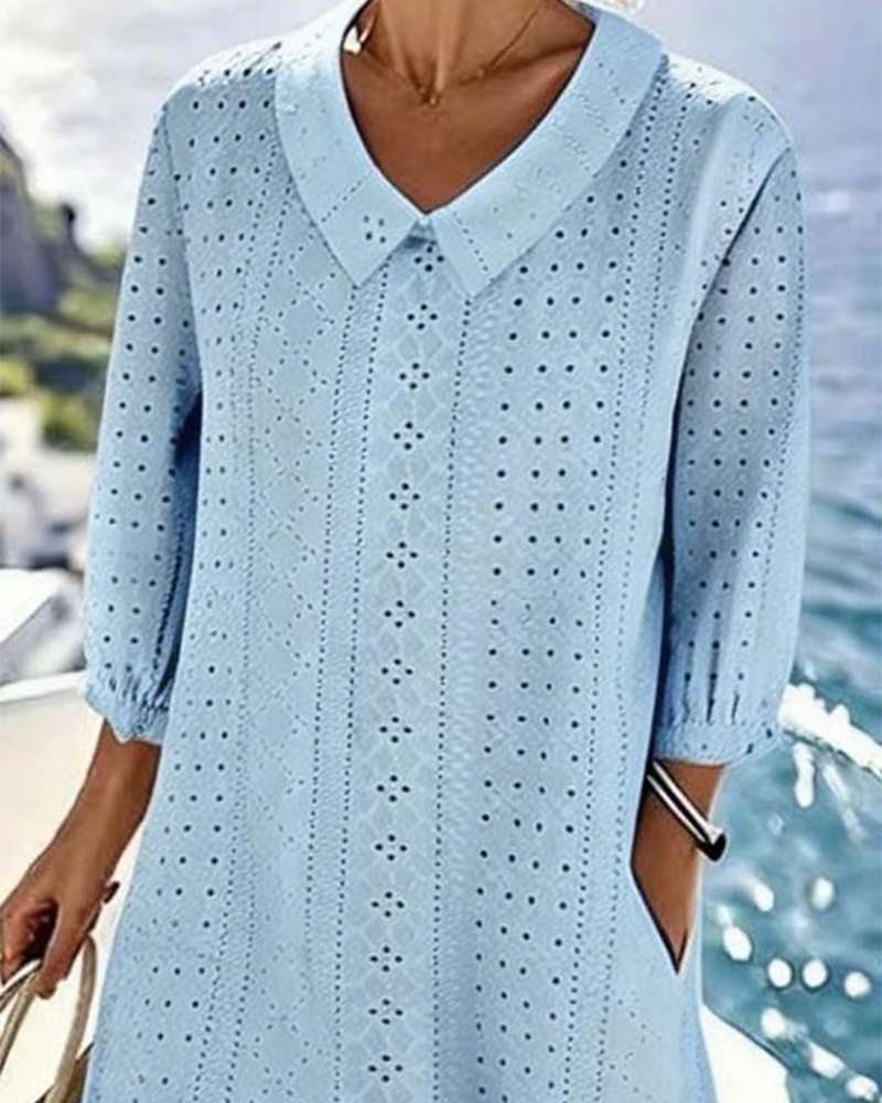 Vestido Baby Doll com Decote Vazado