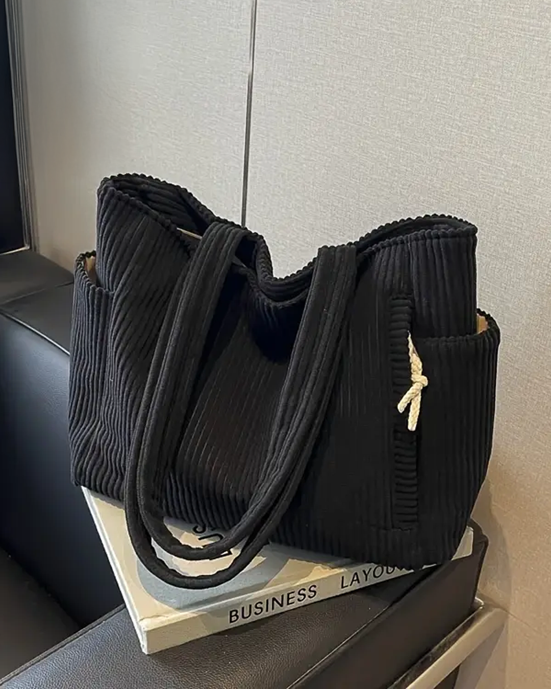 Tilda – Bolsa Tote Canelada com Detalhe em Cordão