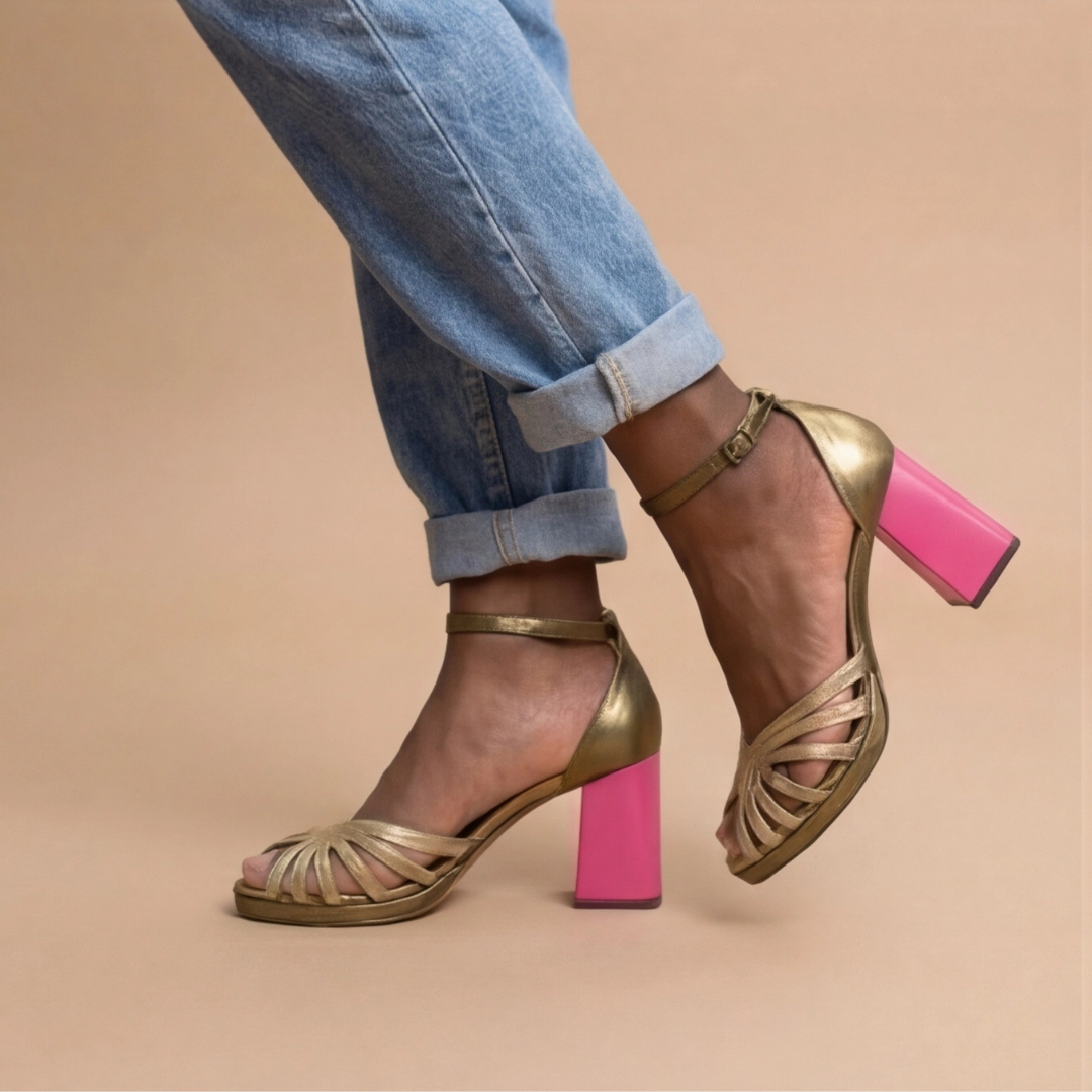 Noelyrah | Salto Bloco Dourado