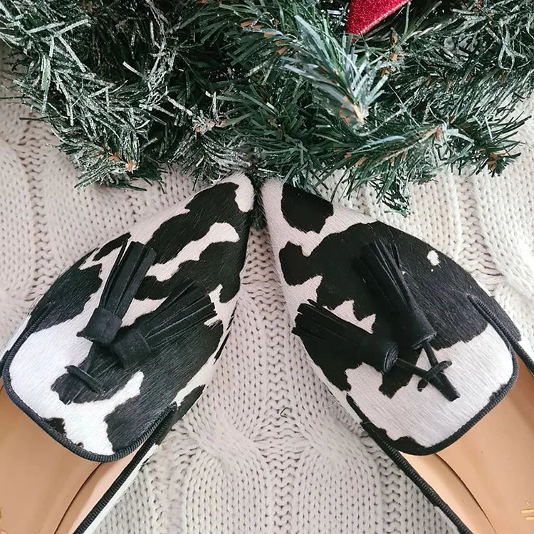 MOCASSINS COM ESTAMPA DE VACA E FRANJA