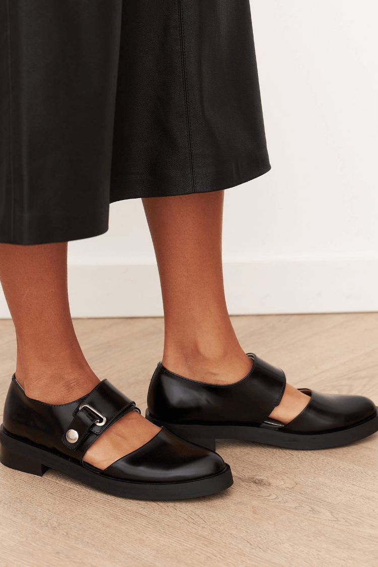 Angela | Mocassins Pretos com Fivela