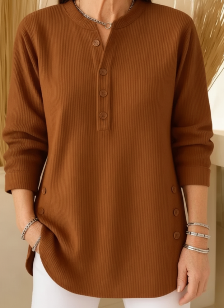 Brenda | Elegant Button-Detail Winter Sweater