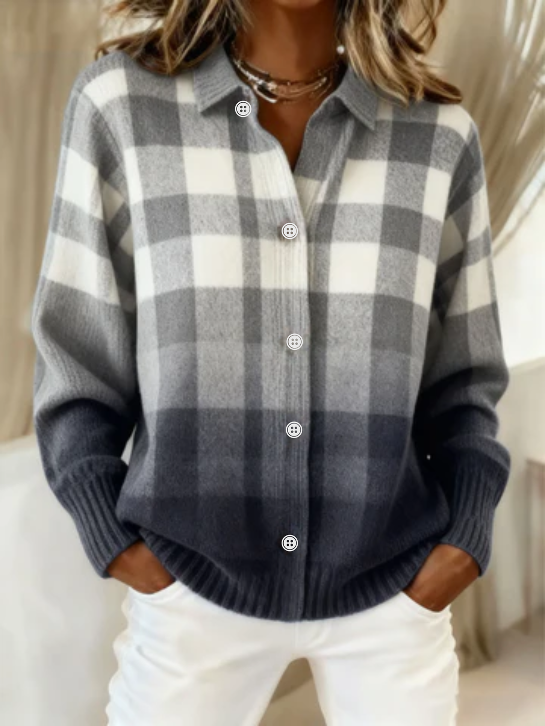 Mara – Blusa com Capuz Xadrez