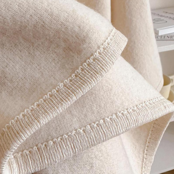 Auren Élise – Xale Luxuoso de Fleece Drapeado