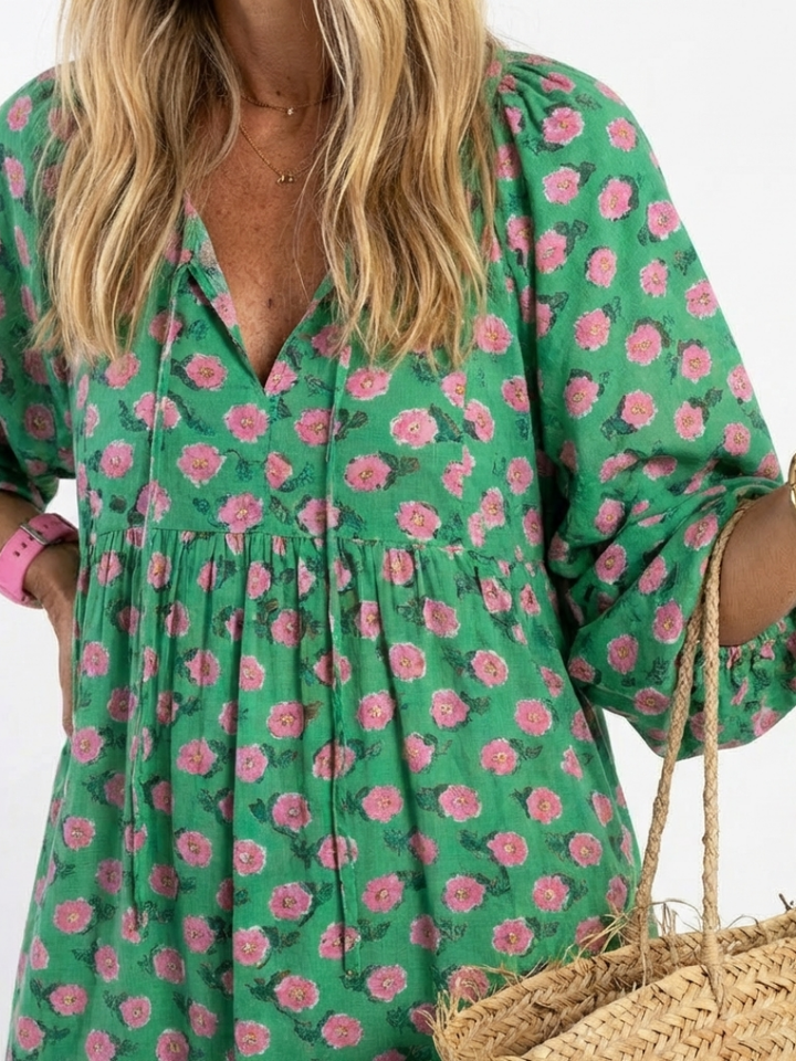 Fiora | Vestido Midi com Decote V, Estampa Floral e Camadas