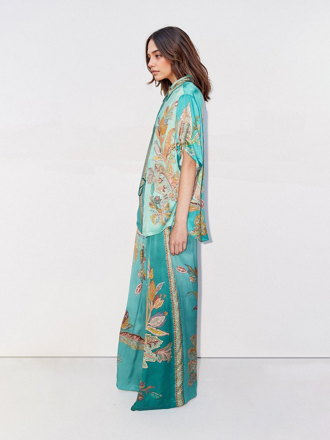 Conjunto Elegante Eliza de Duas Peças | Camisa Estampada Paisley e Calça Pantalona