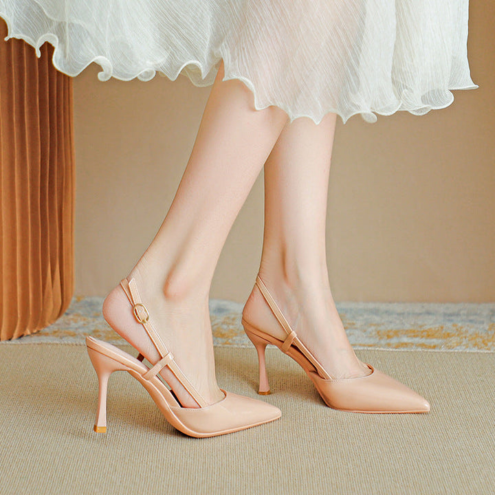 ZURI - Scarpin Elegante de Bico Fino com Alça Ajustável e Salto Stiletto