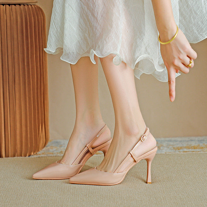 ZURI - Scarpin Elegante de Bico Fino com Alça Ajustável e Salto Stiletto