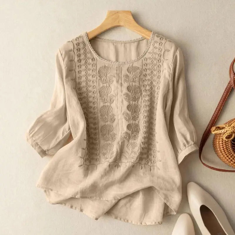 Aurora – Blusa Relaxada Bordada