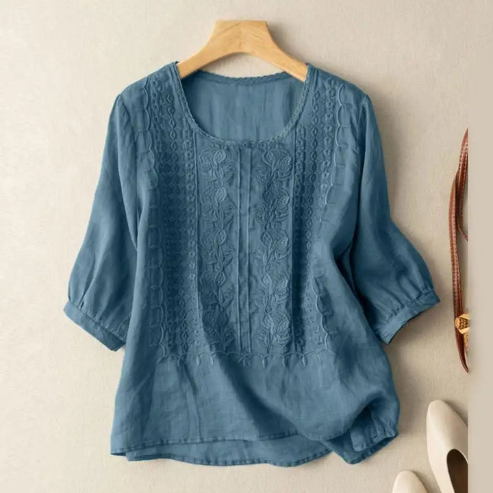 Aurora – Blusa Relaxada Bordada