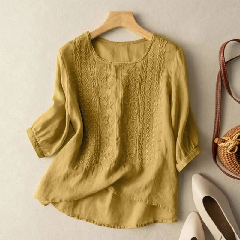 Aurora – Blusa Relaxada Bordada