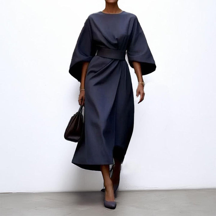 Eldra | Vestido Longo com Mangas Morcego e Toque de Cetim