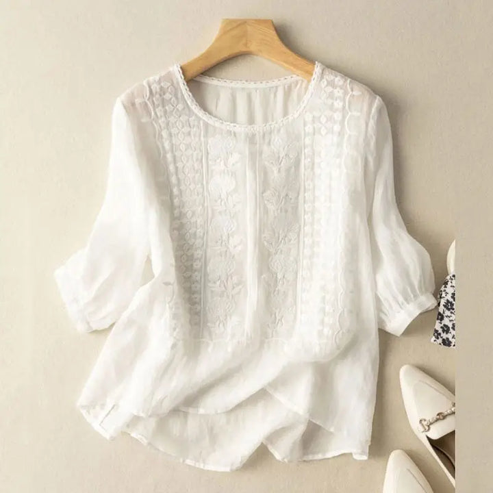Aurora – Blusa Relaxada Bordada
