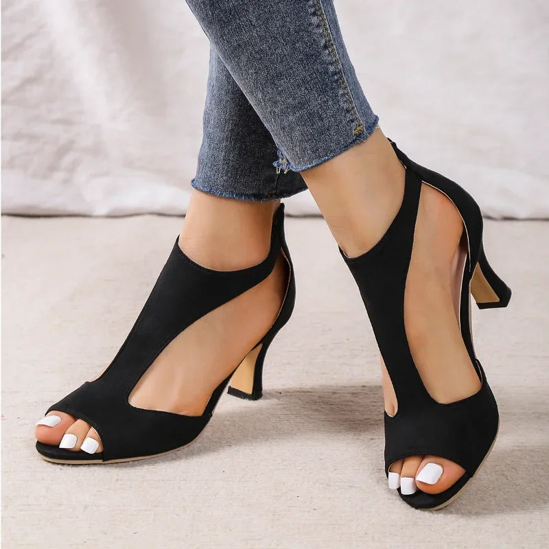 ALANA – Elegantes Sandálias de Salto com Laterais Abertas