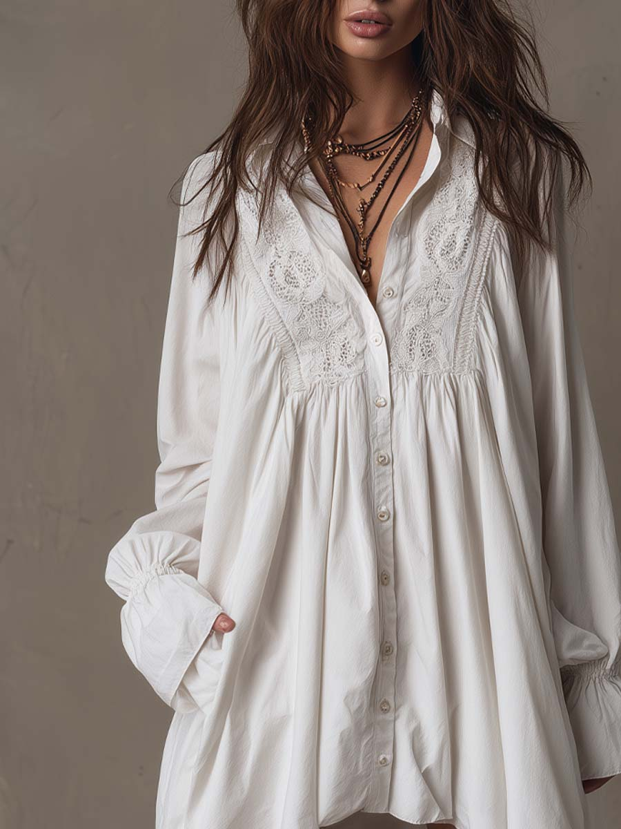Vestido Mini de Manga Longa com Barra Irregular e Renda Branca