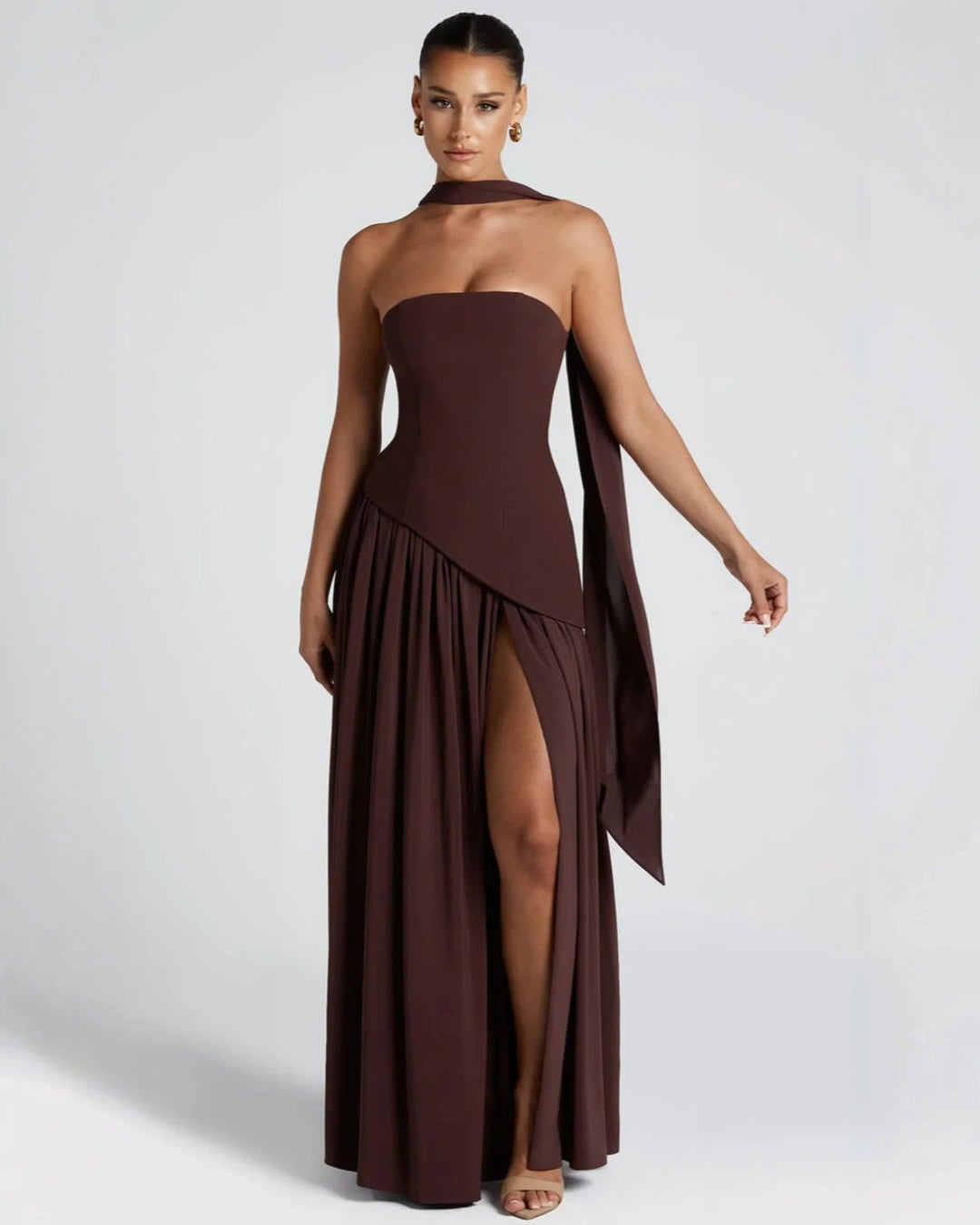 Vestido Longo Luxo Chic com Fenda