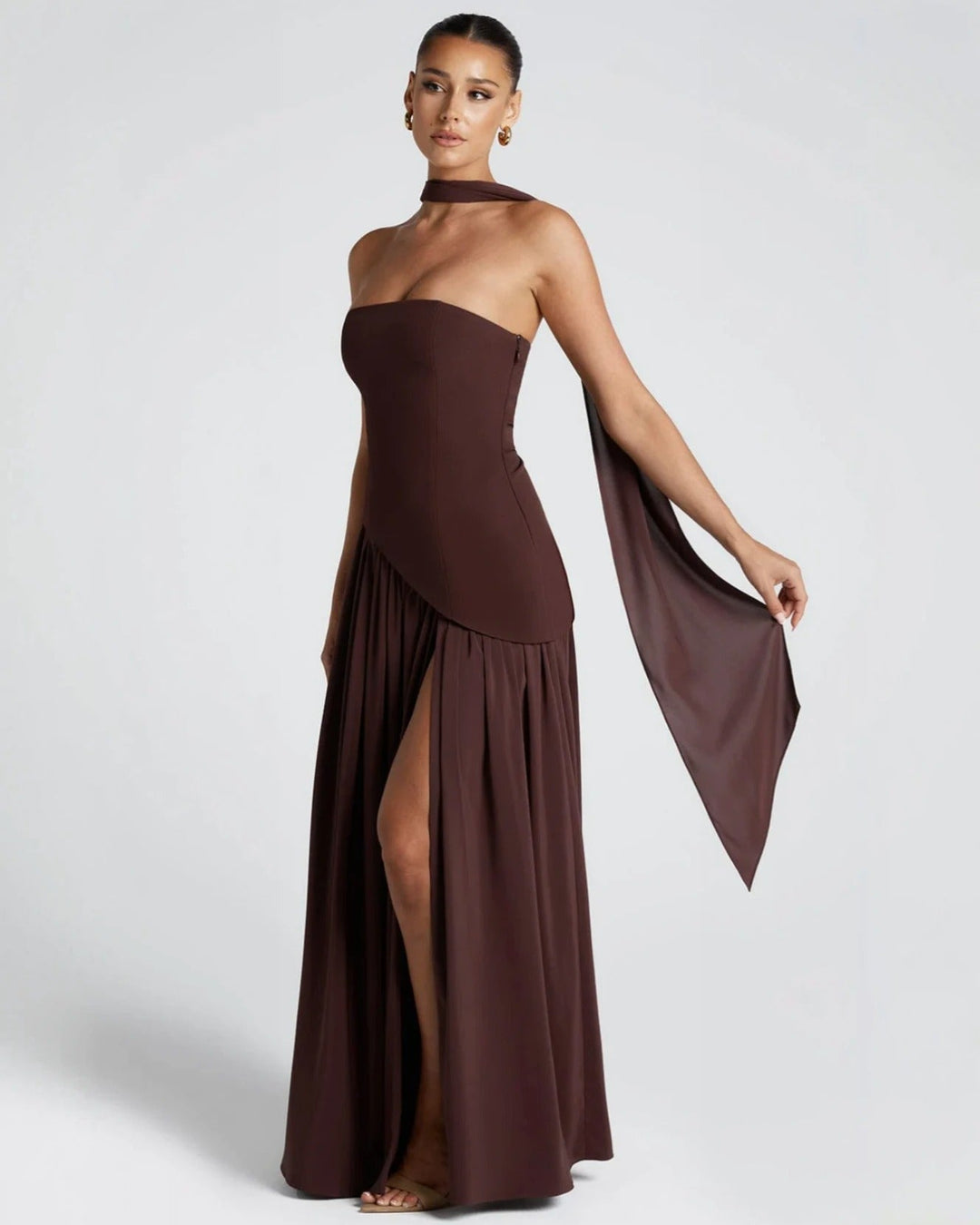 Vestido Longo Luxo Chic com Fenda
