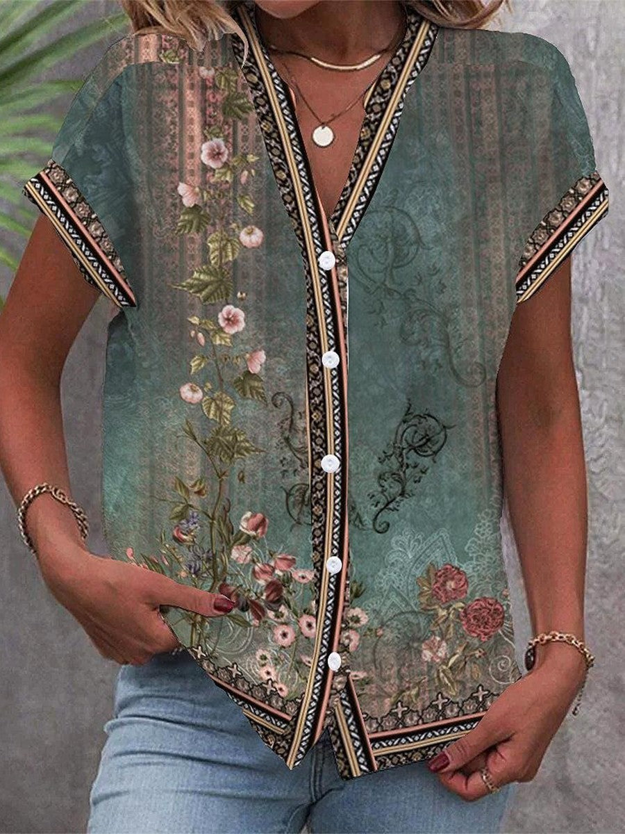 Braila | Blusa com Estampa de Pétalas em Aquarela