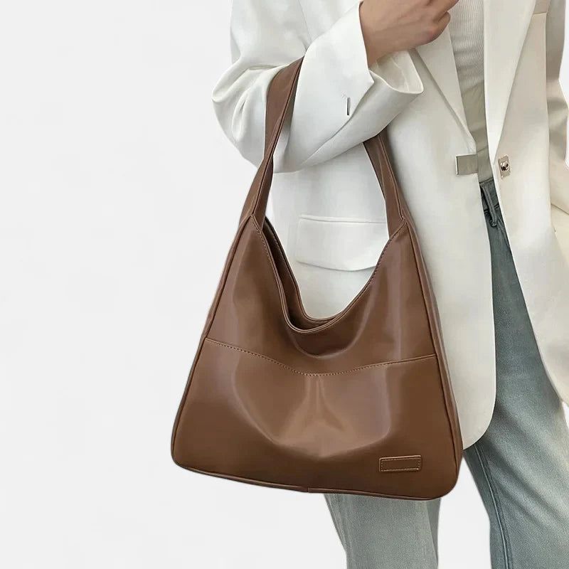 Charlotte | Flowy Hobo Camille