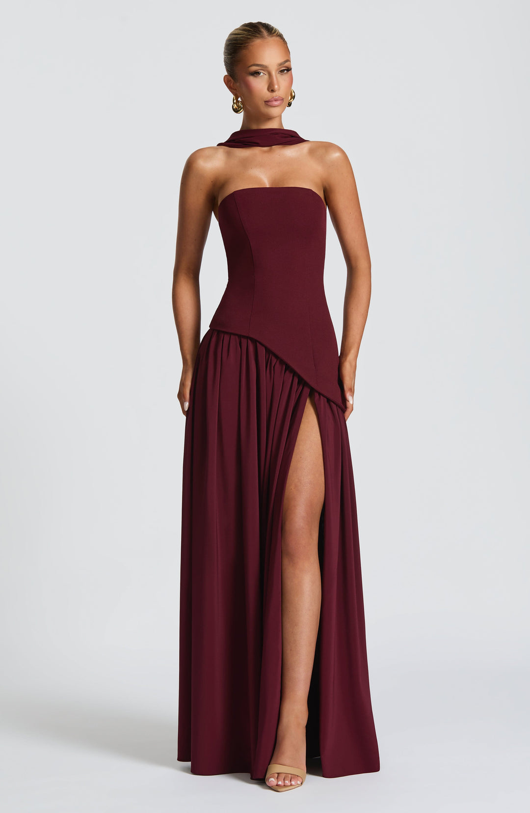 Vestido Longo Luxo Chic com Fenda