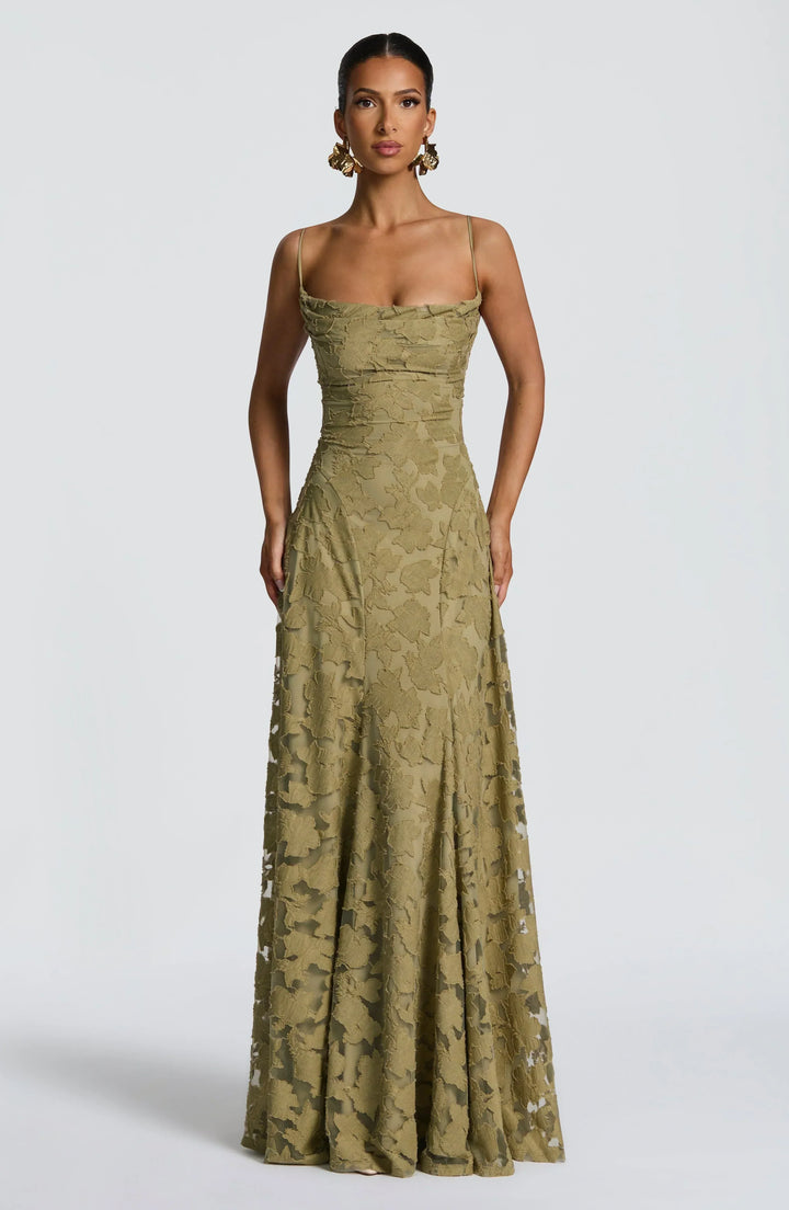 Clara Léon | Vestido Elegante