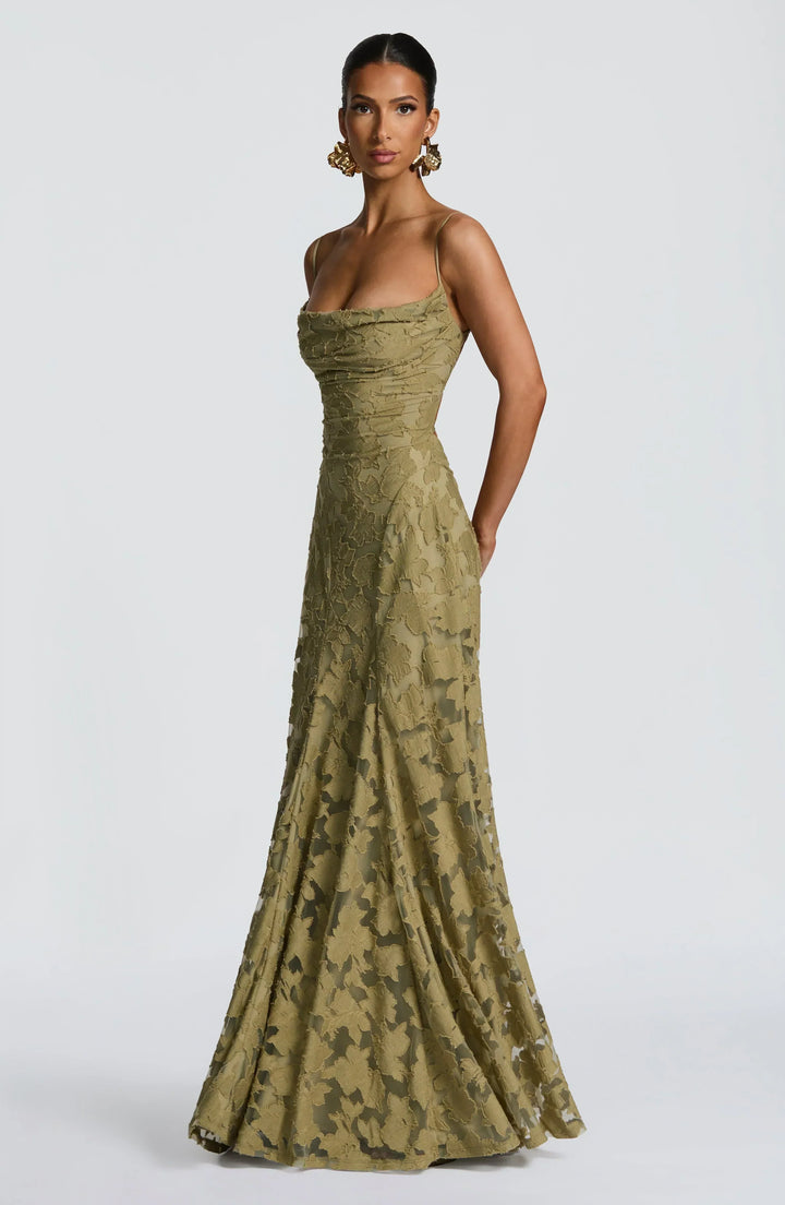 Clara Léon | Vestido Elegante