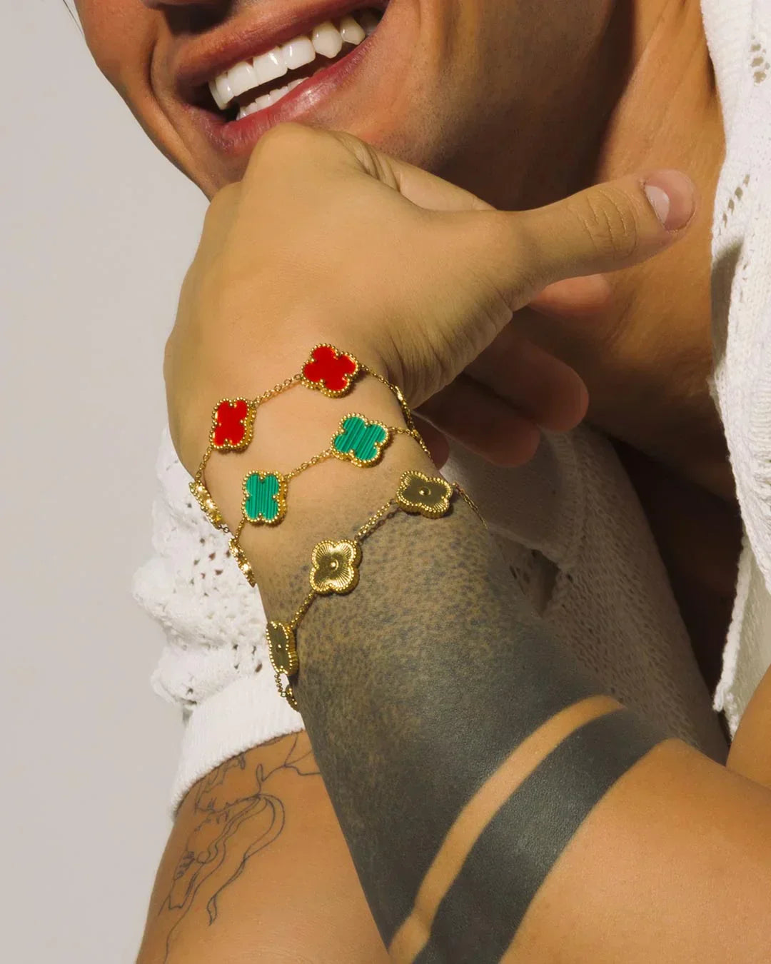 Noah | Gold Bracelet Clover Female & Accessories
