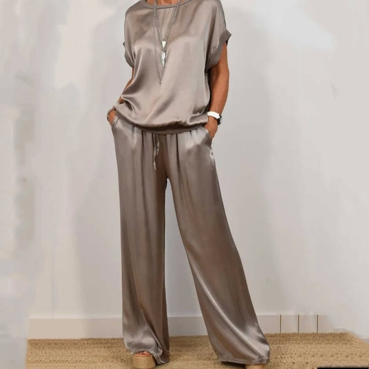 Conjunto Elegante Rita de Duas Peças | Blusa Fluida e Calça Pantalona