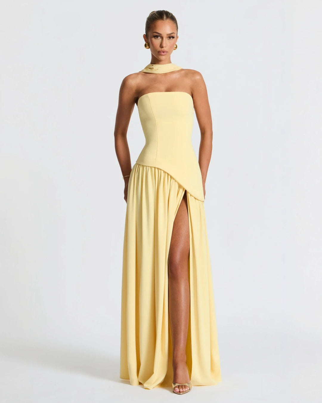 Vestido Longo Luxo Chic com Fenda