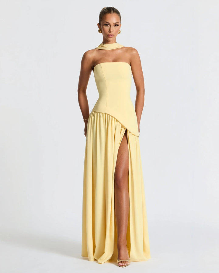 Vestido Longo Luxo Chic com Fenda